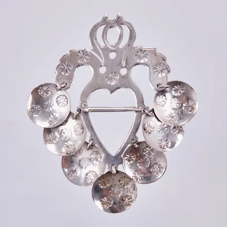 Dräktbrosch, längd ca 7,2cm, bredd ca 43mm, Pettersson Ab Sam Linköping 1937, silver Vikt: 11,4 g