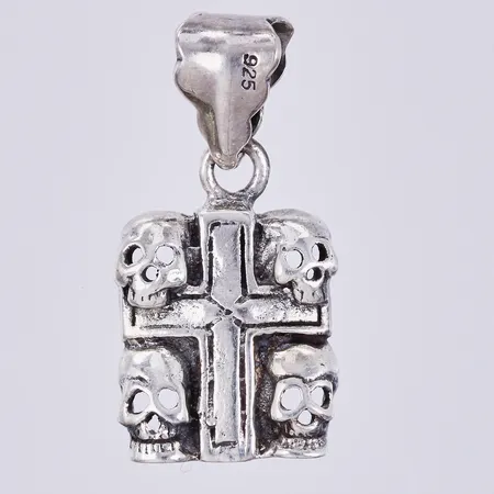 Hänge längd ca 26mm, bredd ca 13mm, 925/1000 silver Vikt: 2,5 g