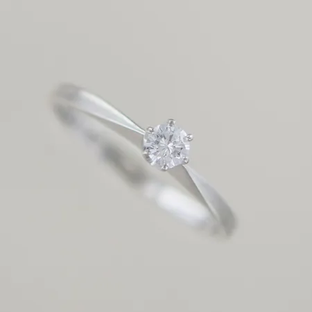 Solitär ring diamant 0,19ct, Ø 18 mm, vitguld 18k Vikt: 2,4 g