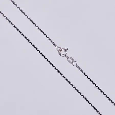 Kedja Venezia, längd ca 44cm, bredd ca 1mm, 18K Vikt: 4,7 g