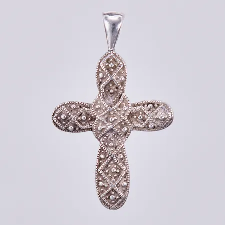 Hänge kors, längd: ca 4,5cm, bredd: ca 8-28mm, 925/1000 silver  Vikt: 5,1 g