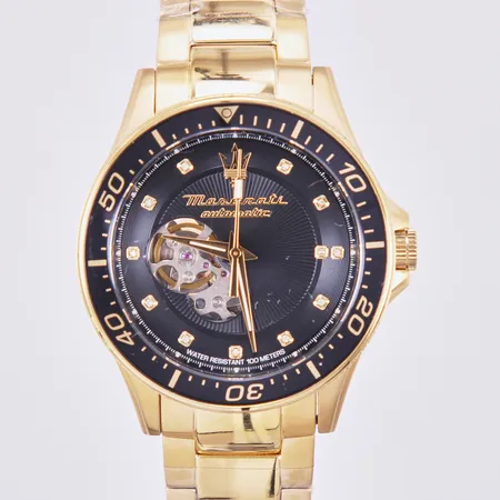 Herrur Maserati, automatic, Ø 44mm, serienummer 84867972, referensnummer 97380 8823140003, doublé med doublélänk, nyskick, 1 Läderband, svart med doubléspänne, nyskick, 1 Verktyg till att byta länk/band, inga andra tillbehör
