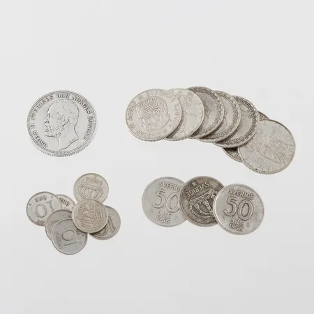 Cirkulationsmynt 1st 2kr 80% silver + 7st 1kr 40% silver + 3st 50öringar 40% silver + 7st 10öringar 40% silver Vikt: 0 g