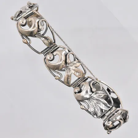 Armband, ca 19cm, bredd 21mm, defekt, säkerhetskedja, silver Vikt: 33,3 g