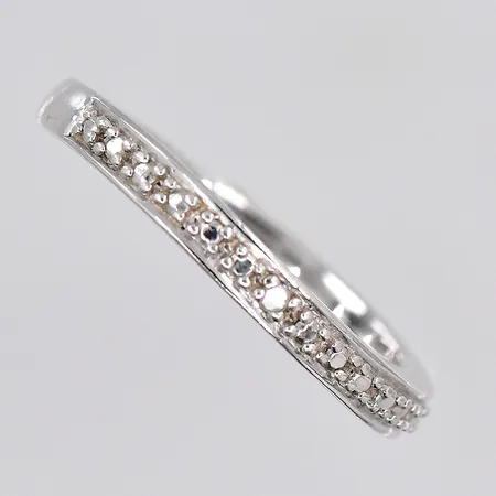 Ring, stl 19, 925/1000 silver Vikt: 2,5 g