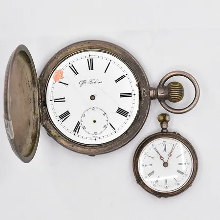 Fickur Savonett, Ofté Tobias, Ø 58mm, No 74995, glas saknas, defekt, skadad urtavla, silver mornorsur, Ø 33mm, defekt, silver