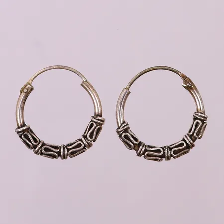 Ett par örhängen, creloer, Ø14mm, silver 925/1000.  Vikt: 2,8 g