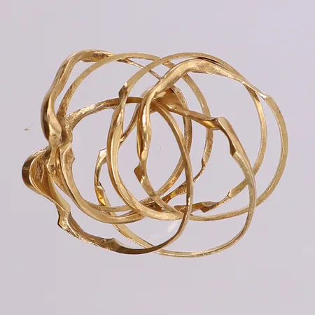 Guldskrot. 18K  Vikt: 8,8 g