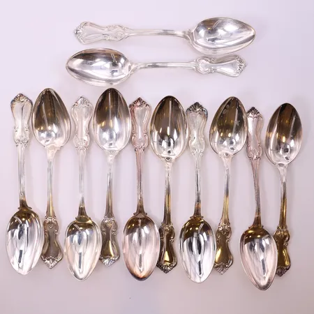 12 Skedar, modell Olga, längd 18cm. 830/1000 silver Vikt: 580,8 g