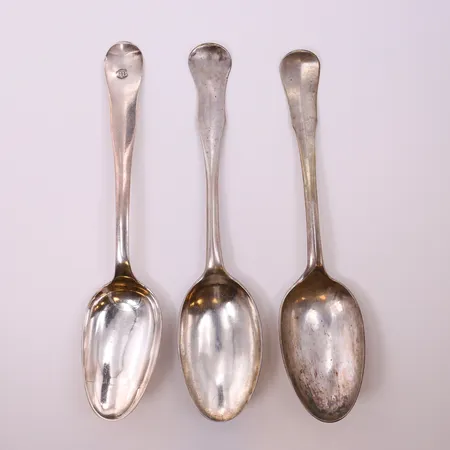 3 Skedar, längd 21cm, gravyr. 830/1000 silver  Vikt: 158,5 g
