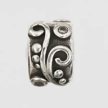 Berlock med vita stenar, Pandora, Ø10 mm, bredd: 7 mm, 925/1000 silver. Vikt: 2,5 g