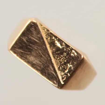 Klackring, stl 20, sliten, 14K Vikt: 2,8 g