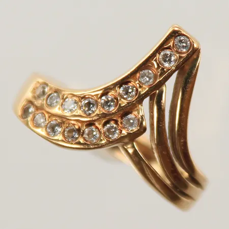 Ring med 16 vita stenar, stl, 16¾, bredd 3-15 mm, 14K 4,2g 