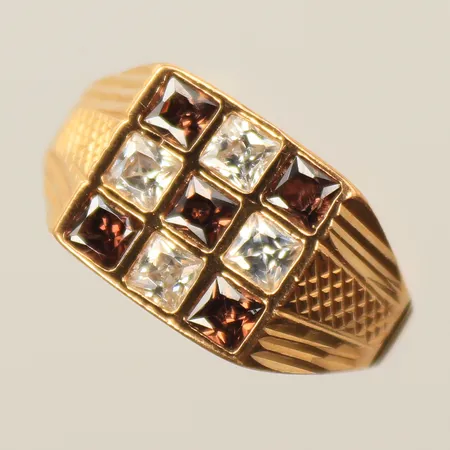 Ring med bruna och vita stenar, stl 18¼, bredd 2-11mm, 21K, 6g 