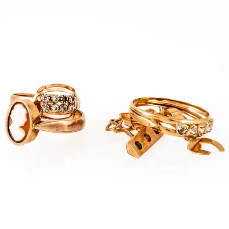 Diverse defekt/graverat guld: 5,0g i 14K guld, 4,4g i 18K guld. 