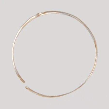 Ring, uppklippt, bredd 1,5mm, GHA, vitguld, 18K Vikt: 0,7 g
