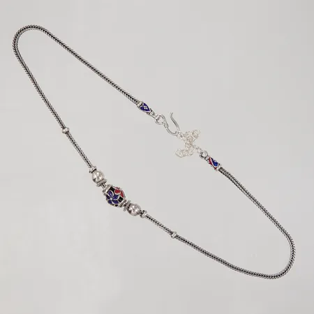 Collier, 41-45cm, bredd 2,3mm, integrerade berlocker, 925/1000 silver Vikt: 19 g