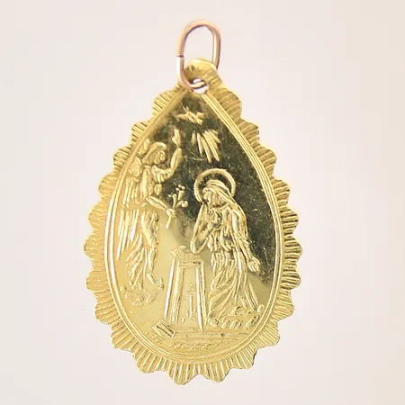 Hänge med dekor, 38x22mm, skev, ögla ej i guld, ostämplat, 18K Vikt: 2,2 g