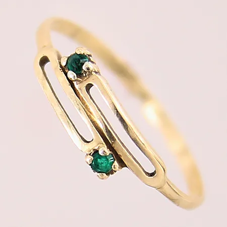 Ring, skev, 14K  Vikt: 0,9 g