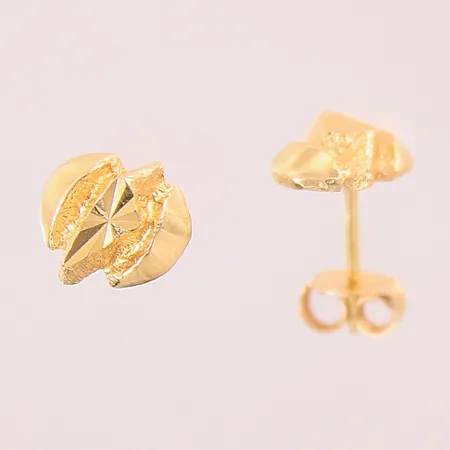 Ett par örhängen, Ø8,3mm, 18K  Vikt: 1,8 g