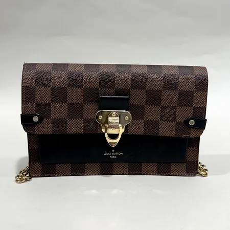 Väska, Louis Vuitton Vavin Chain Wallet Damier Ebene Canvas, guldfärgad beslag, datumkod: N60221, mått: 19 x 12.5 x 4 cm, smärre läder slitage, box, inga övriga tillbehör. 