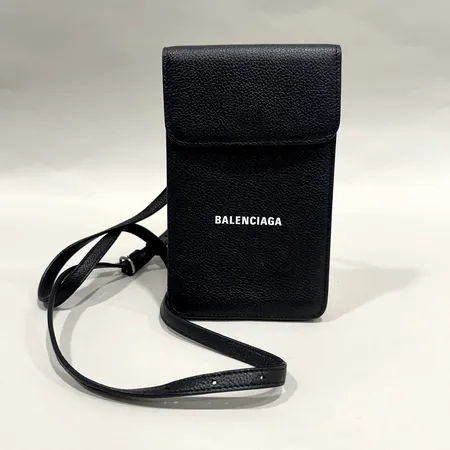 Mobilhållare, Balenciaga, Cash Phone And Card Holder, mått: 11 x 18 x 2 cm, svart läder, repig invändigt, inga tillbehör,