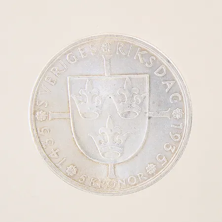 Mynt, Gustaf V Sveriges Konung, 1935, 5 Kronor, Ø35mm, plastfodral, silver 900/1000 Vikt: 25 g