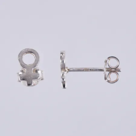 Ett par örhängen kvinnotecken, längd: ca 0,8cm, bredd: ca 4mm, 925/1000, silver Vikt: 0,6 g
