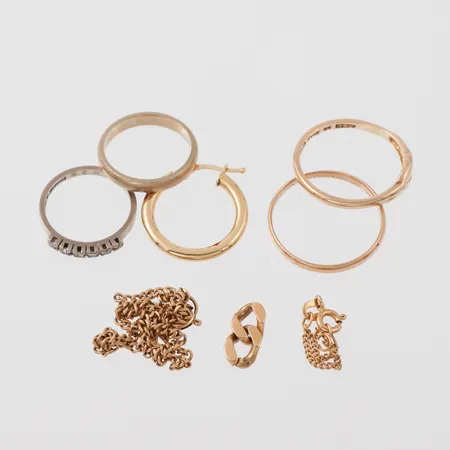 Trasigt guld, 18k. Vikt: 16,2 g