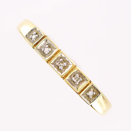 Ring stl 18, bredd 1,5-2,5mm, diamanter 5 x ca 0,005ct, 8/8-slipade, 18K Vikt: 1,3 g