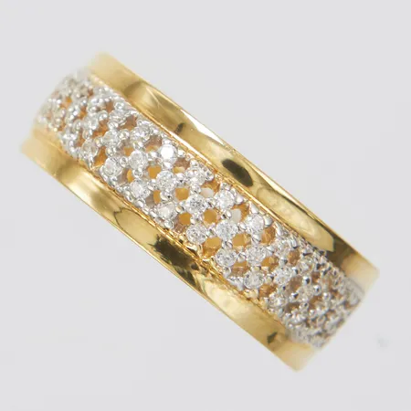 Ring, vita stenar, Ø17¾, bredd: 2,6-7mm, 18K Vikt: 3 g