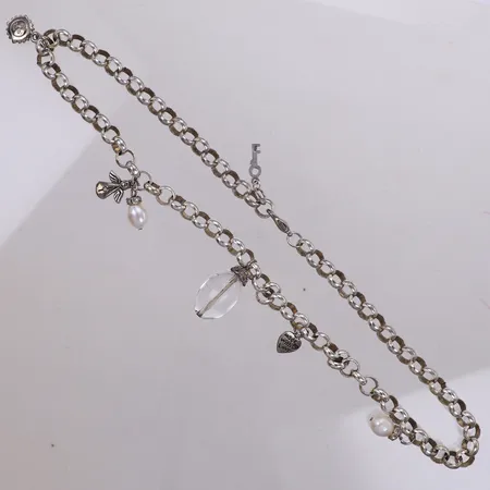 Collier med hängen, längd 50cm, bredd 8-36,2mm, kedja i vitmetall