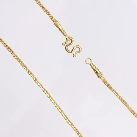 Halskedja, 44cm, bredd 2mm, bucklig, 23K 1 Baht Vikt: 15,2 g