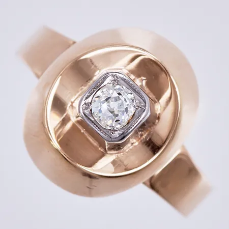 Ring med diamant ca 1x0,20ct, gammelslipad, nagg, Folkes Guldsmedja Folke Johansson 1962, stl: 21, bredd ca 4-16mm, 18K Vikt: 7,4 g