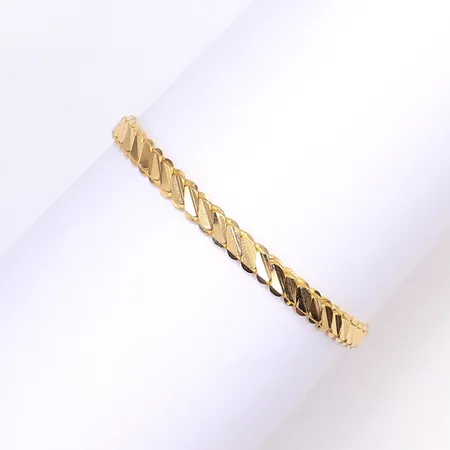 Armring, Ø58mm, bredd 5,5mm, 22K Vikt: 20,4 g