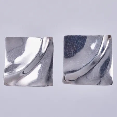 Örhängen, längd ca 18mm, bredd ca 18mm, udda stopp, silver 925/1000 Vikt: 1,9 g