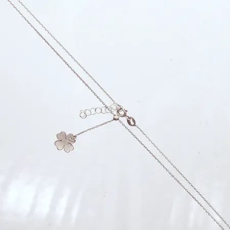 Collier, hänge fyrklöver, längd 43,5cm - 46cm, silver 925/1000 Vikt: 1,6 g