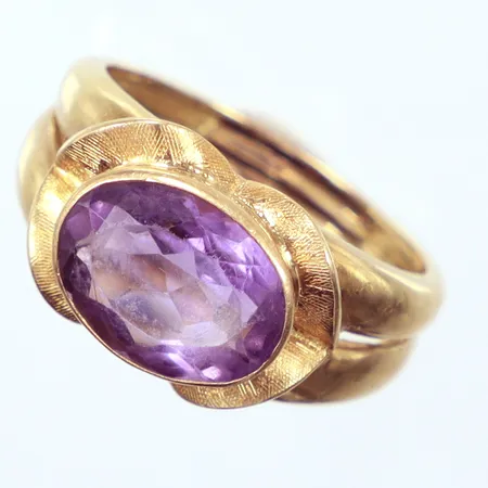 Ring ametist, Ø19¾, 18k Vikt: 7,7 g