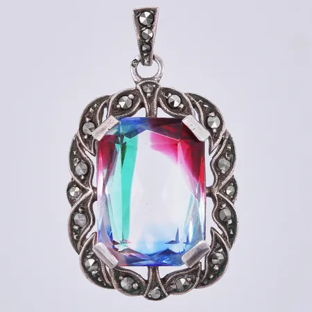 Hänge med sten och markasiter, längd: ca 2,5cm, bredd: ca 20mm, 830/1000 silver  Vikt: 7,9 g