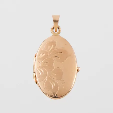 Medaljong, sliten, höjd med ögla 36 mm, 18k. Vikt: 5,5 g