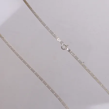 Collier, 41,5cm, bredd: 2,6mm, 925/1000 silver Vikt: 4,6 g