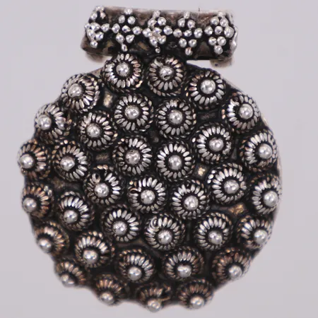 Hänge med mönster, längd 34mm, bredd 29mm, silver 925/1000 Vikt: 11,8 g