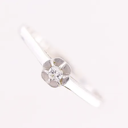 Ring, diamant ca 0,03ct, stl 17¼, bredd 1-4mm, vitguld, Guldfynd, 18K Vikt: 1,6 g