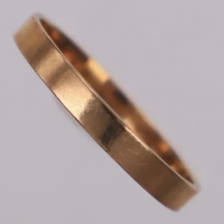 Ring, stl 21, bredd 3mm, repor, 9K  Vikt: 2 g