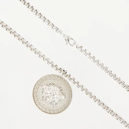 Collier Versace, 65cm, Hänge Medusa Ø52mm, 63mm, silverfärgad metall, certifikatskort originaletui, ytterkartong, nyskick, 