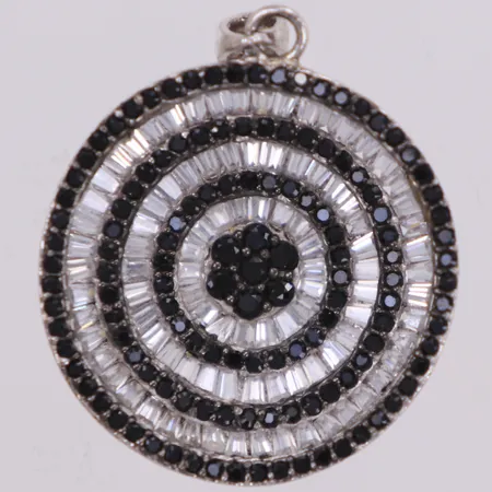 Hänge med vita och svarta stenar, längd 36,3mm, bredd 27mm, silver 925/1000 Vikt: 6,9 g