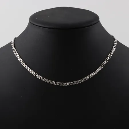 Collier x-länk, någon ojämnhet, längd 42cm, bredd 3,7mm, silver  Vikt: 9,5 g