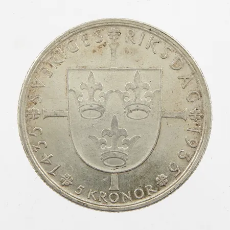 Mynt, Gustaf V Sveriges Konung, Med folket för fosterlandet, år 1935, nominellt värde 5kr, silver 900/1000, Vikt: 25 g
