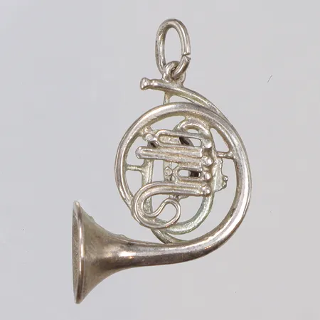 Hänge i form av Valthorn 18x27mm silver 925/1000 Vikt: 2,9 g