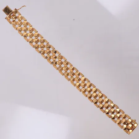 Armband med mönster, längd 19cm, bredd 16,4mm, Italien, ihålig, 18K  Vikt: 24,9 g